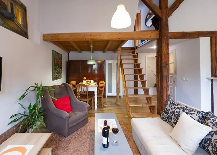 Sky'S The Limit! Spacey Loft