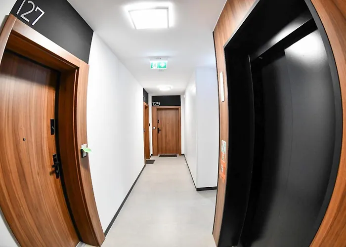 Elegant Two-Room Apartment, Sleeps 4, Near Turon Arena, Balcony ,Air Condition